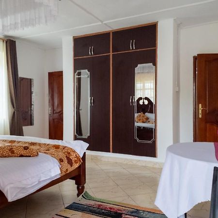 Riverside Resort Hotel Kabale Extérieur photo