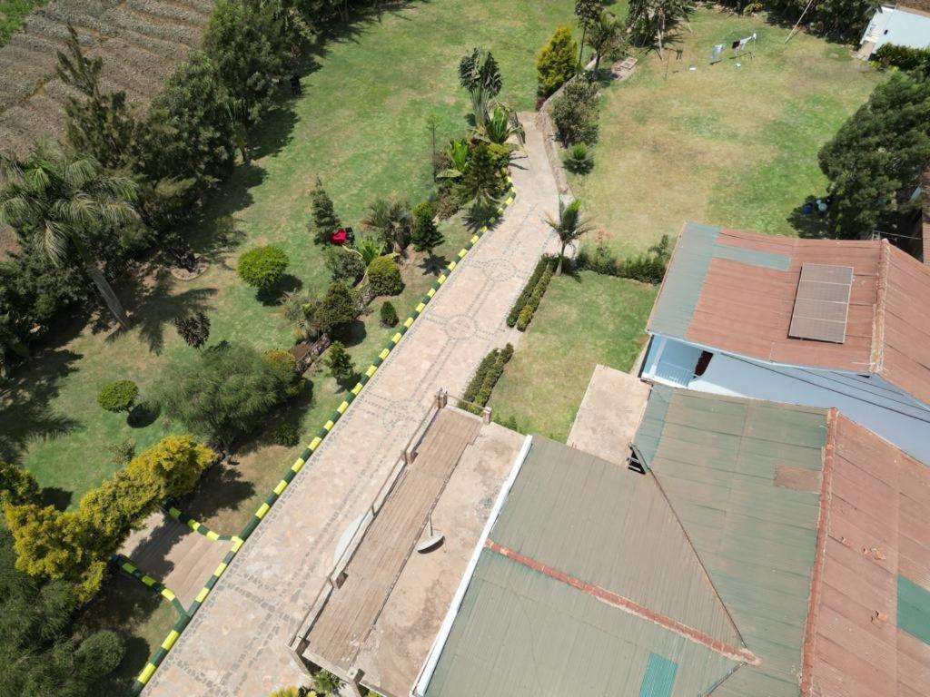 Riverside Resort Hotel Kabale Extérieur photo