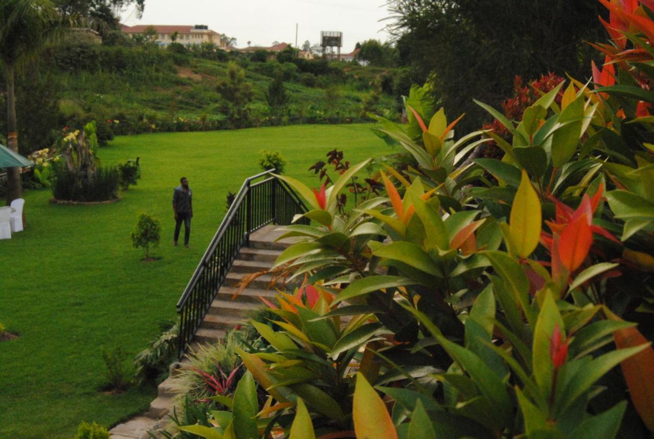 Riverside Resort Hotel Kabale Extérieur photo