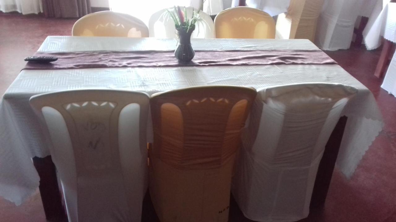 Riverside Resort Hotel Kabale Extérieur photo