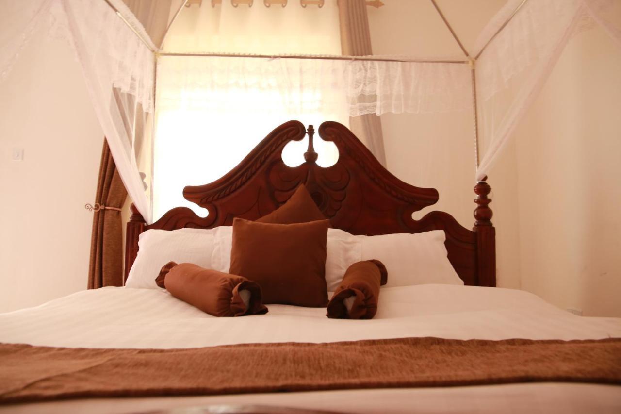 Riverside Resort Hotel Kabale Extérieur photo
