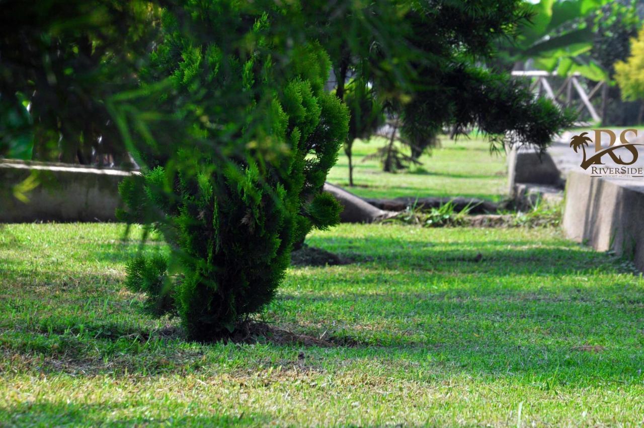 Riverside Resort Hotel Kabale Extérieur photo