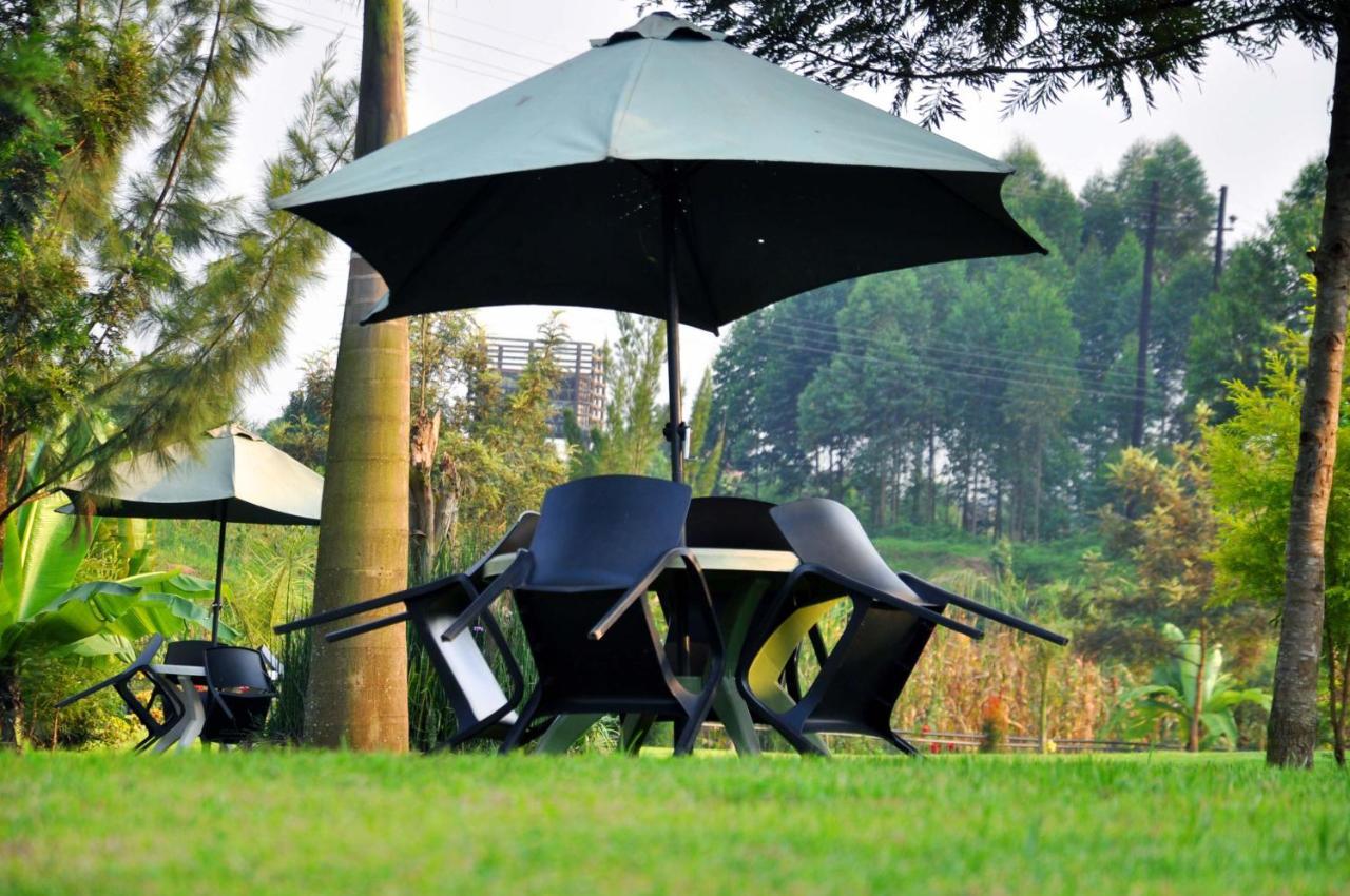 Riverside Resort Hotel Kabale Extérieur photo